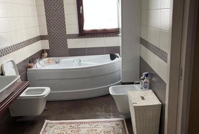 Casă cu 5 camere cu Teren 1088 Mp în Central - 16