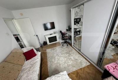 Apartament 2 camere, decomandat, cartier 9 Mai - 2