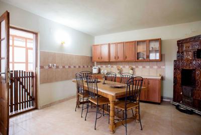 Casă cu 4 camere în Central - 3