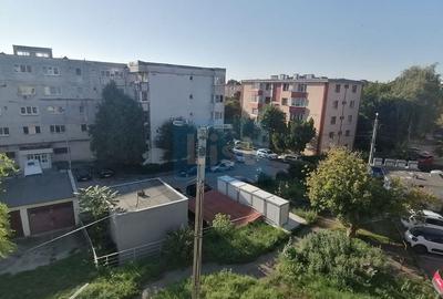 Apartament cu 3 camere semidecomandat, mobilat în Central - 16