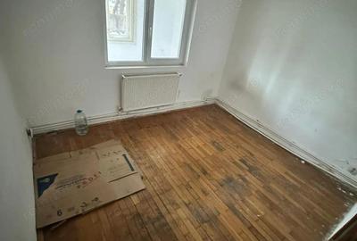 Apartament cu 2 camere decomandat în Girocului - 2