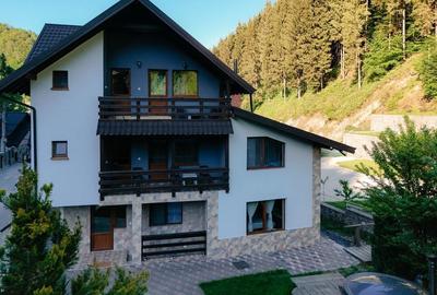Casă cu 4 camere în Rucăr - 7
