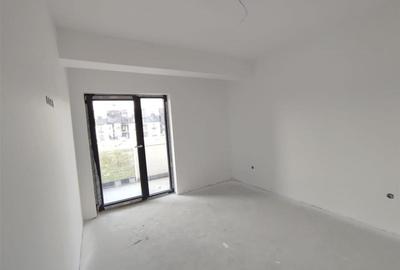 Apartament cu 3 camere semidecomandat în Exterior Sud - 12
