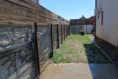 Casă cu 3 camere cu Teren 200 Mp în Berceni - 2