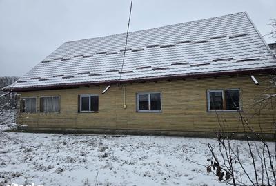 Casă cu 4 camere cu Canalizare în Central - 4