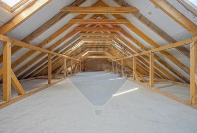 COMISION 0 | Hala moderna si incalzita | curte betonata | 2 niveluri | - 8