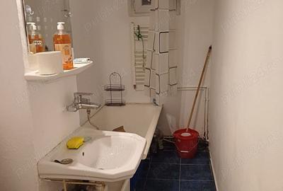 Proprietar, inchiriez apartament 2 camere, zona Circumvalatiunii - 8