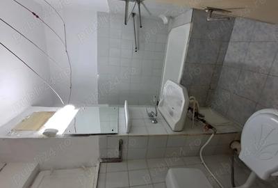 Apartament 3 camere , decomandat, in Ploie?ti,78 m - 2