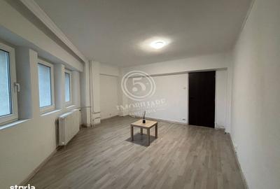 Apartament cu 2 camere decomandat în Sud