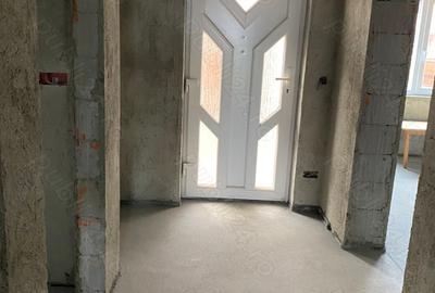 Casă cu 5 camere în Ghiroda - 4