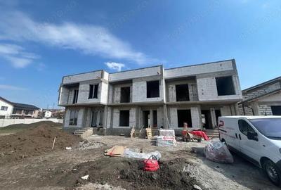 Casă cu Teren 242 Mp în Central - 7