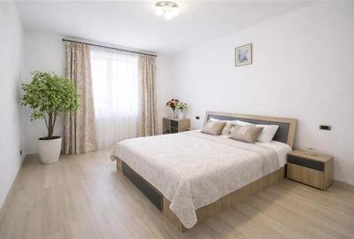 Apartament cu 2 camere decomandat, mobilat în Tractorul - 3