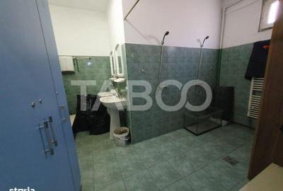 Spațiu comercial, de 1,500 mp, în Central - 11
