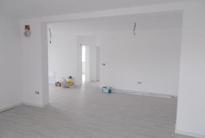 Duplex cu 4 camere cu Teren 328 Mp în Peciu Nou - 3