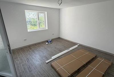 Casă cu 2 camere cu Teren 900 Mp în Vădeni - 2