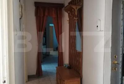 Apartament cu 3 camere decomandat, mobilat în Micro 4 - 10