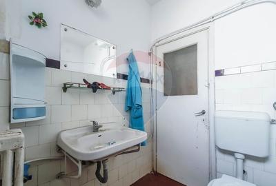 Apartament cu 3 camere semidecomandat în Magheru - 12