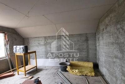 Casă cu 7 camere cu Teren 550 Mp în Dudeștii Noi - 4