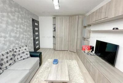 Apartament cu 2 camere decomandat în Tractorul - 7