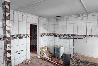Spațiu comercial, de 36 mp, în Central - 4