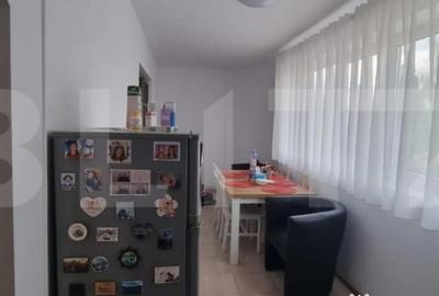 Casă cu 5 camere cu Teren 237 Mp în 8 Martie - 2