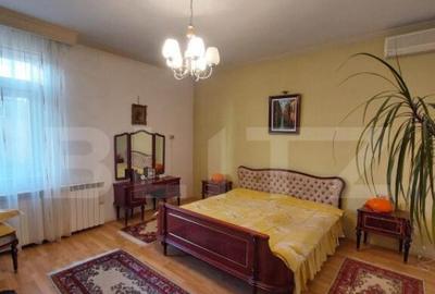 Casă cu 7 camere cu Teren 3800 Mp în Albert - 3