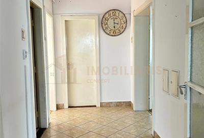 Casă cu 6 camere cu Teren 300 Mp în Central - 2