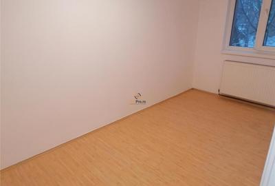 Proprietar Decomandat Etaj 1 Centrala Bloc Izolat - 10