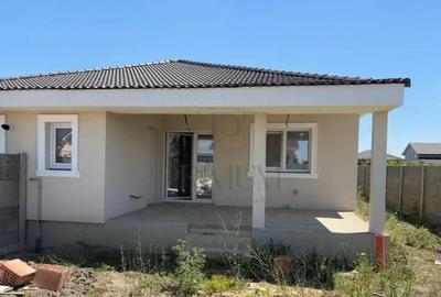 Duplex modern - teren 455 mp - terasa mare - 2 bai