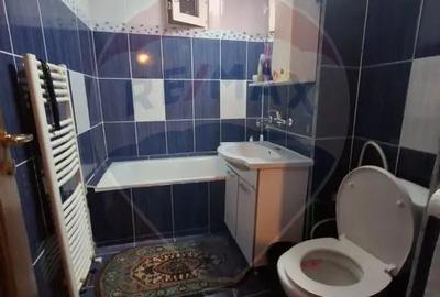 Apartament cu 3 camere decomandat în 1 Mai - 5