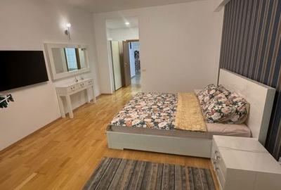 Apartament cu 3 camere în Central - 1