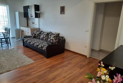 Apartament cu 3 camere decomandat, mobilat în Tractorul - 2