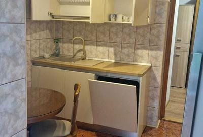 Apartament cu 3 camere decomandat în Central - 9