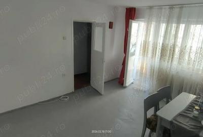 Apartament cu 3 camere semidecomandat în Dacia