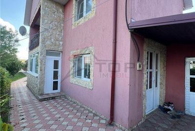 Casă cu 4 camere cu Teren 684 Mp în Dumești - 5