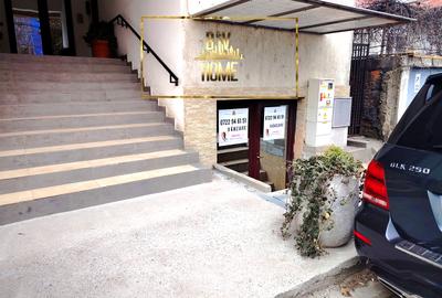 Spațiu comercial, de 131 mp, în Central - 9