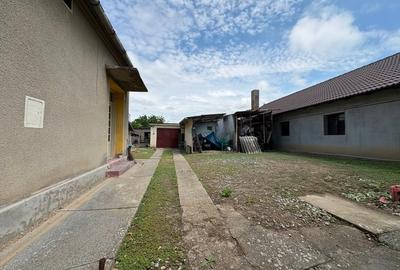 Casă individuală cu 3 camere cu Canalizare în Central - 4