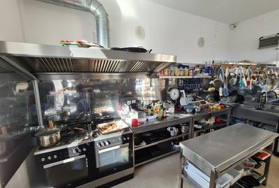 Casă individuală cu 21 camere cu Canalizare în Central - 21