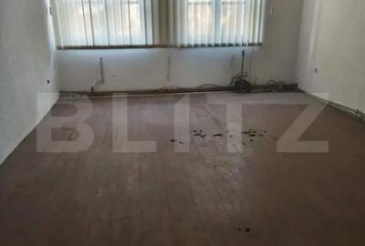 Spațiu comercial, de 1,883 mp, în Central - 11