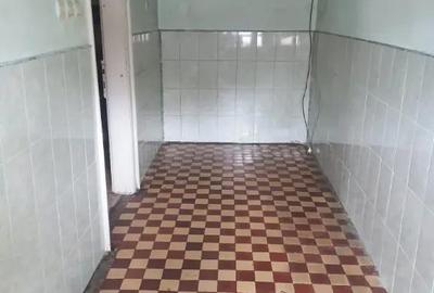 Casă cu 5 camere cu Teren 290 Mp în Central