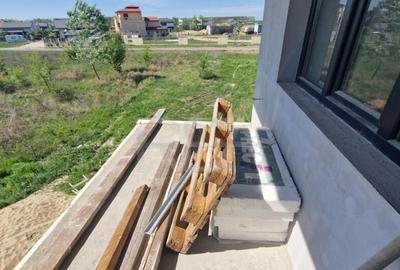 Casă cu 4 camere cu Teren 250 Mp în Tărtășești