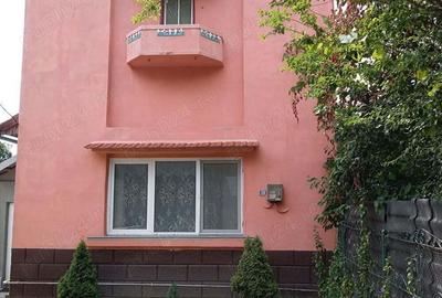 Casă cu 4 camere în Central - 12