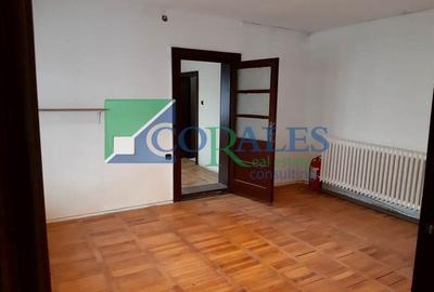 Casă individuală cu 4 camere cu Canalizare în Girocului - 7