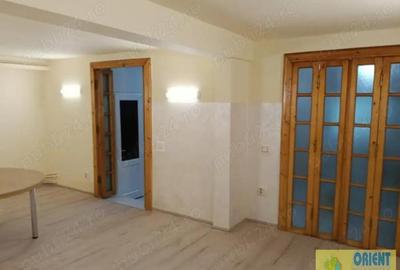 Centru, Piata Grivitei, casa 6 camere de vanzare Centru, Piata Grivitei, casa 6 camere de vanzare - 2