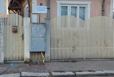 Casă cu Teren 207 Mp în Central