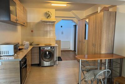 Birou, de 40 mp, în Tomis I - 10