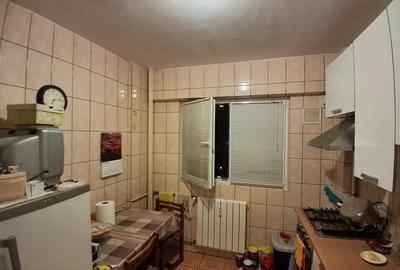 Vand apartament 2 camere in zona Lucre?iu Patrascanu nr. 19 Bl. MC18A - 4