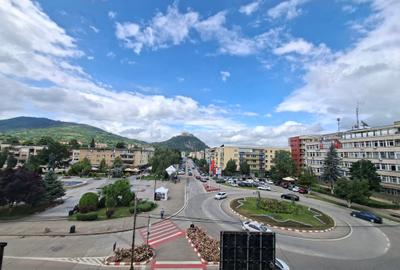 Apartament cu 3 camere în Ultracentral