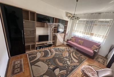 Apartament cu 3 camere decomandat, mobilat în Dacia
