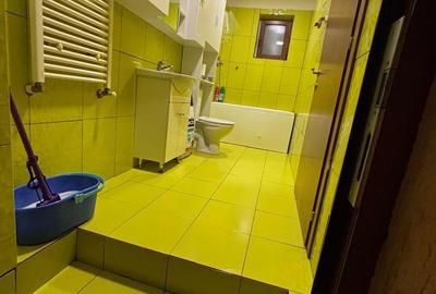 Casă cu 4 camere în Dobroești